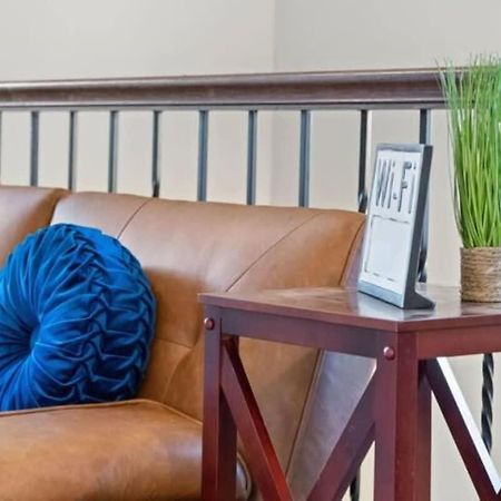 Appartamento The Campbell Carriage House Clarksville Esterno foto
