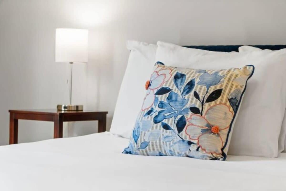 Appartamento The Campbell Carriage House Clarksville Esterno foto
