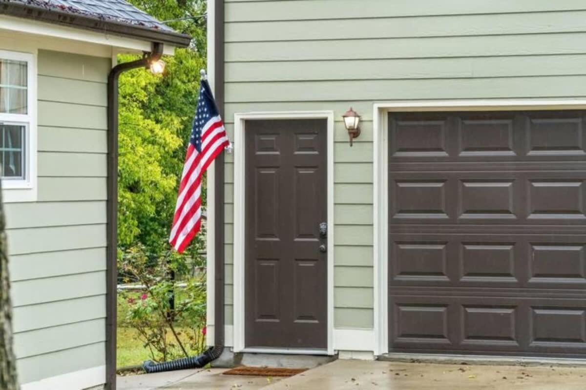 Appartamento The Campbell Carriage House Clarksville Esterno foto