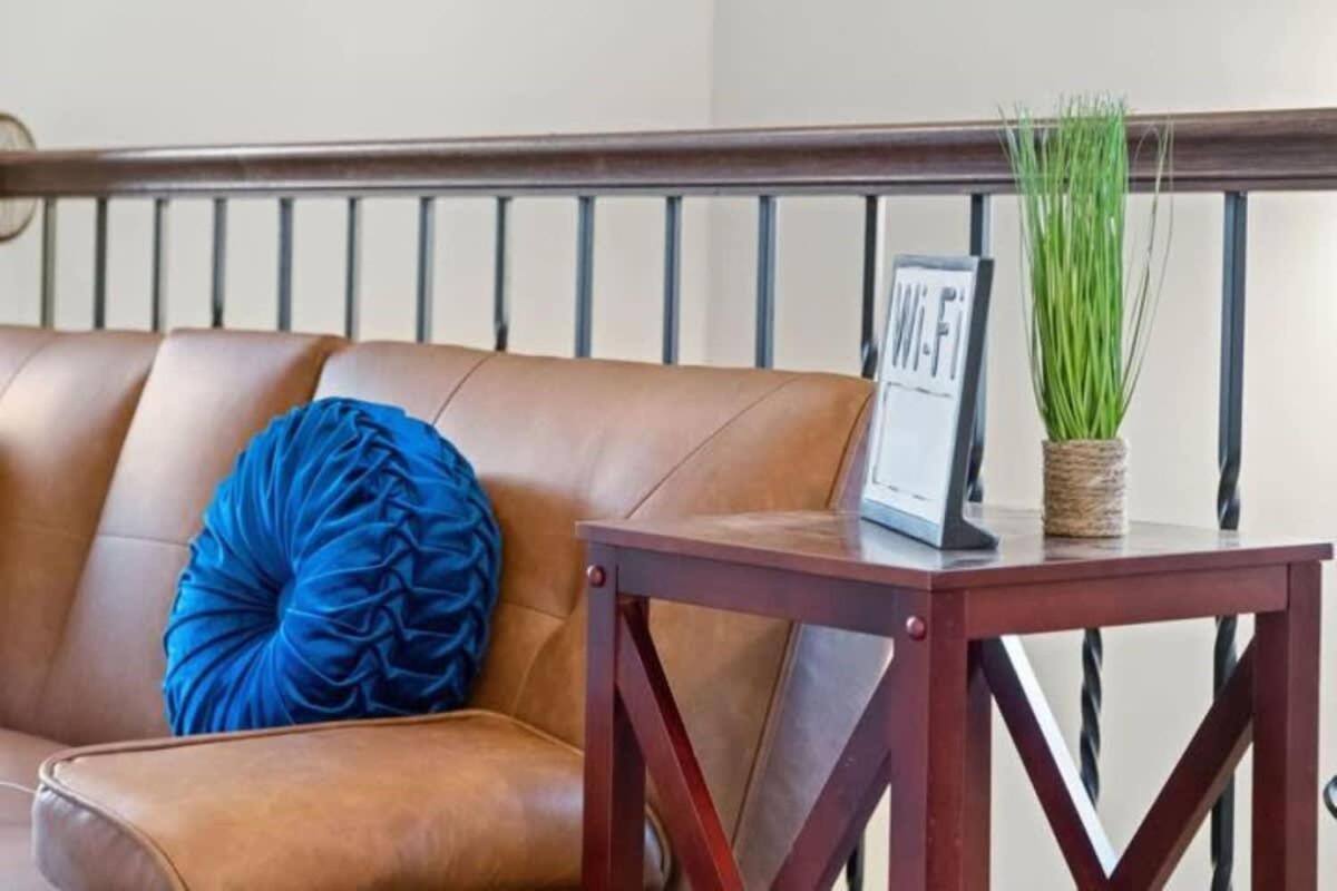 Appartamento The Campbell Carriage House Clarksville Esterno foto