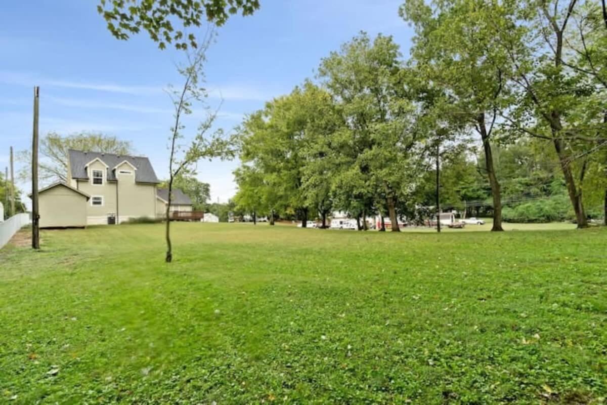 Appartamento The Campbell Carriage House Clarksville Esterno foto