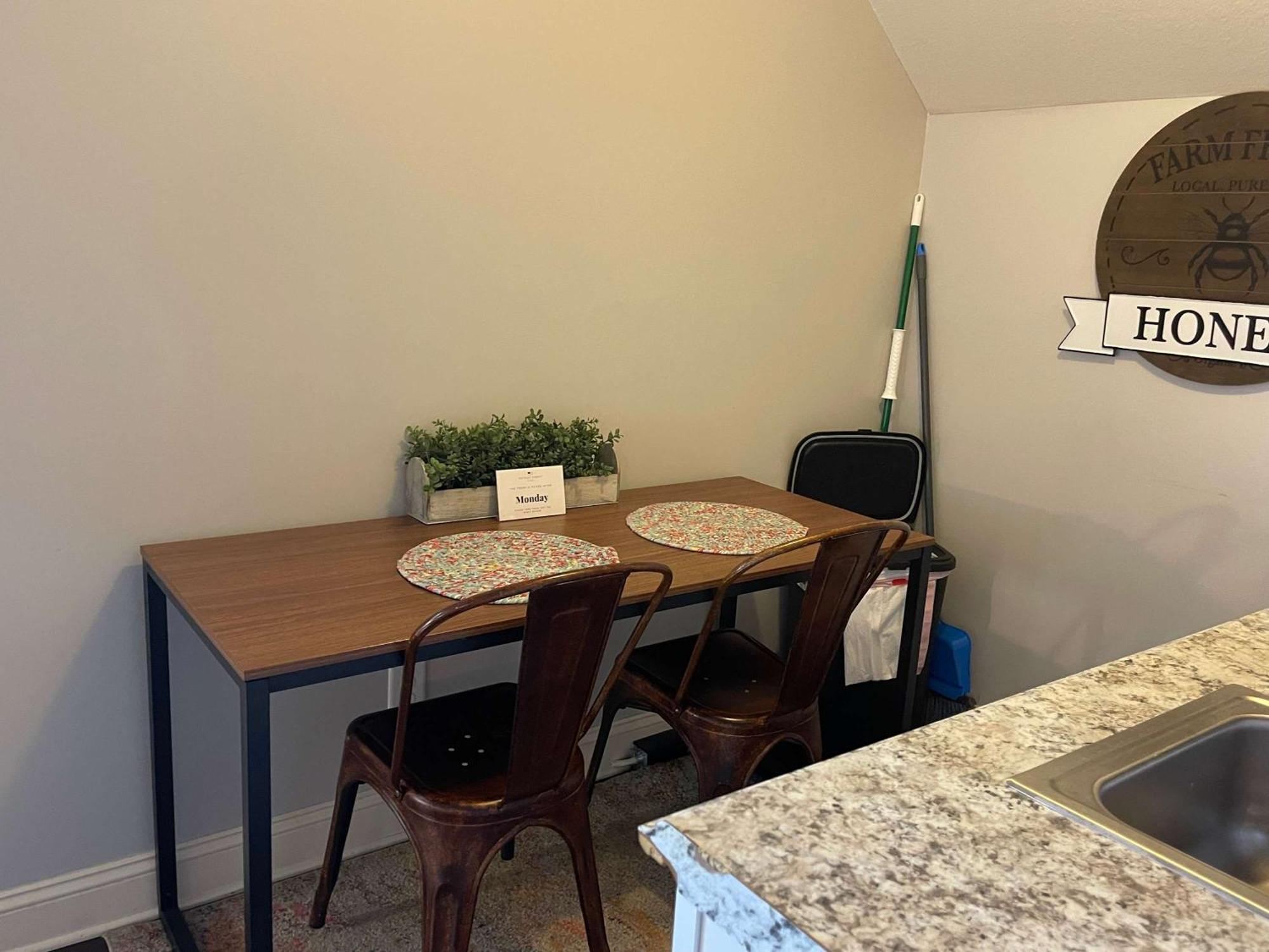 Appartamento The Campbell Carriage House Clarksville Esterno foto
