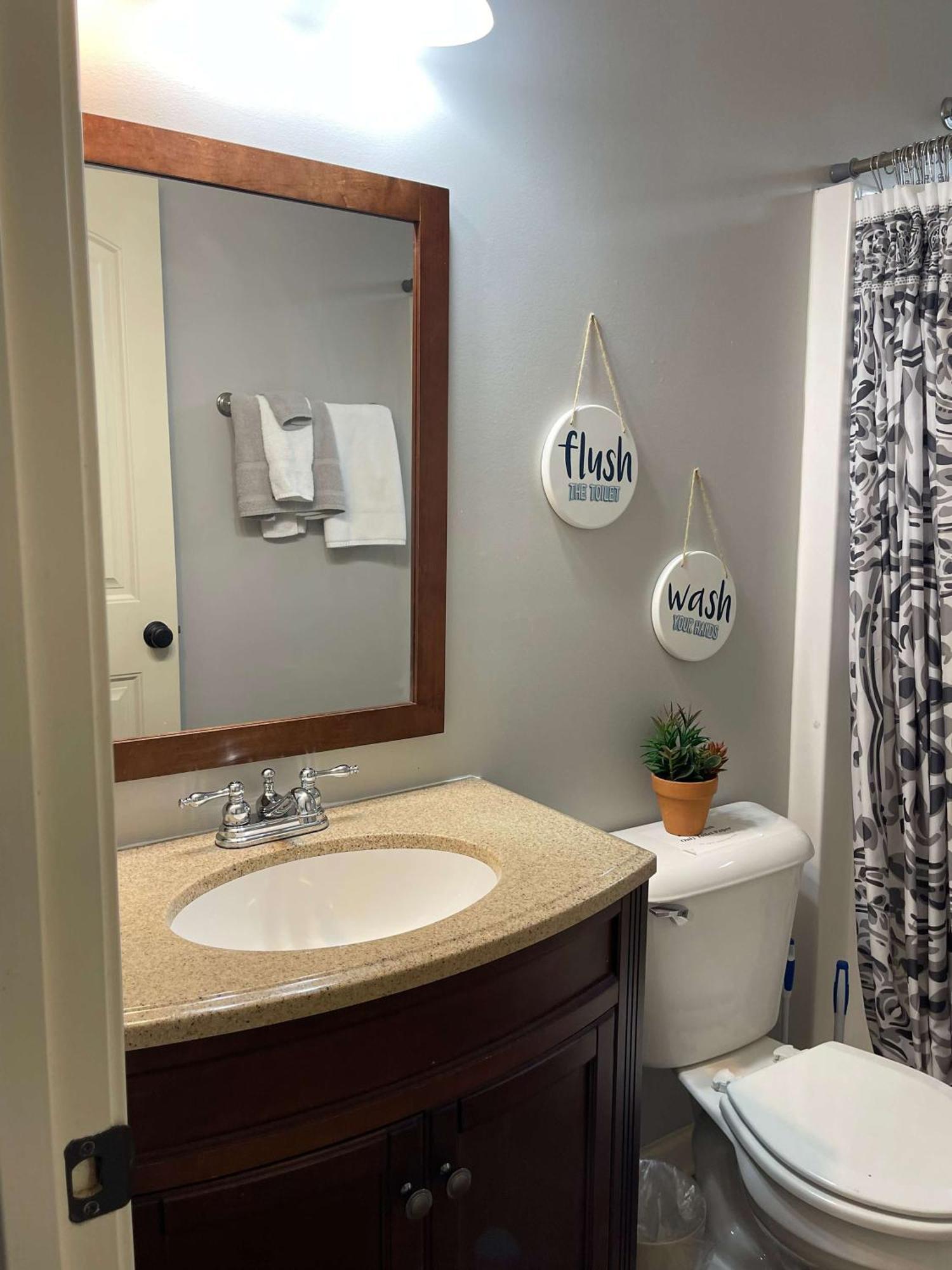 Appartamento The Campbell Carriage House Clarksville Esterno foto